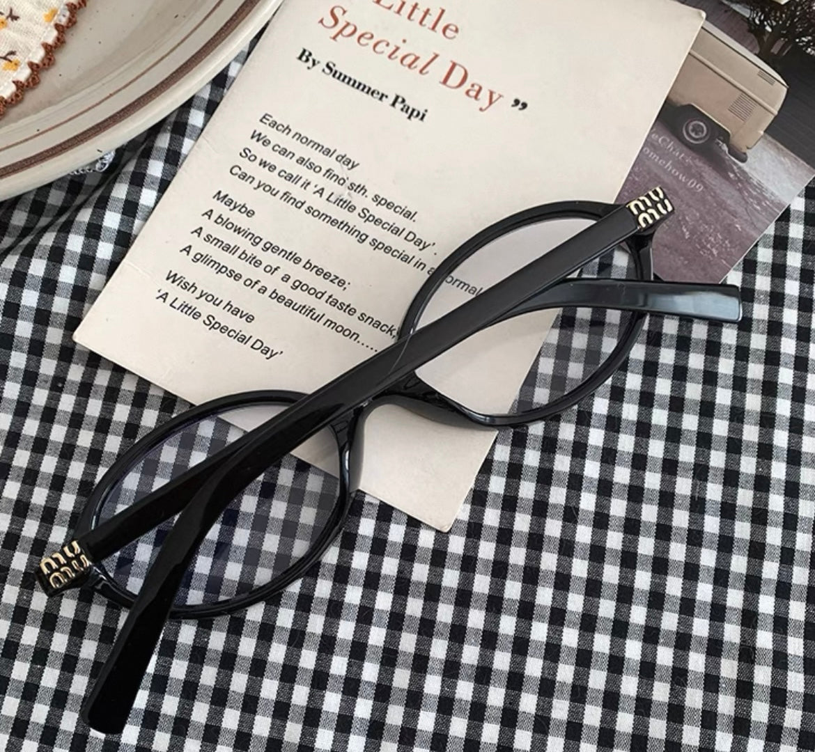 leo glasses v2