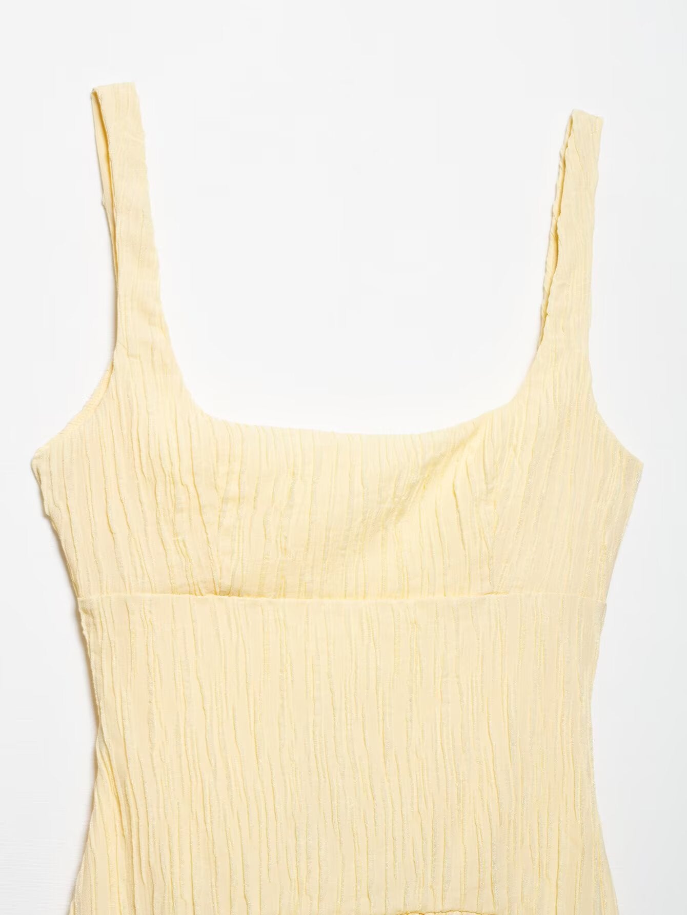 Buttergelbes Kleid