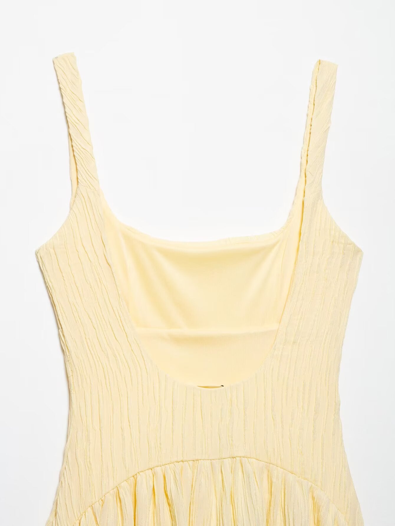 Buttergelbes Kleid