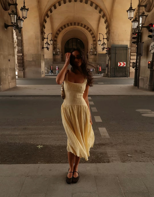 Buttergelbes Kleid
